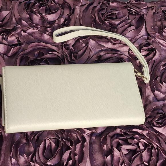 CACHAREL- Iris light Gray Women's Wristlet/Clutch Wallet - Picture 4 of 5